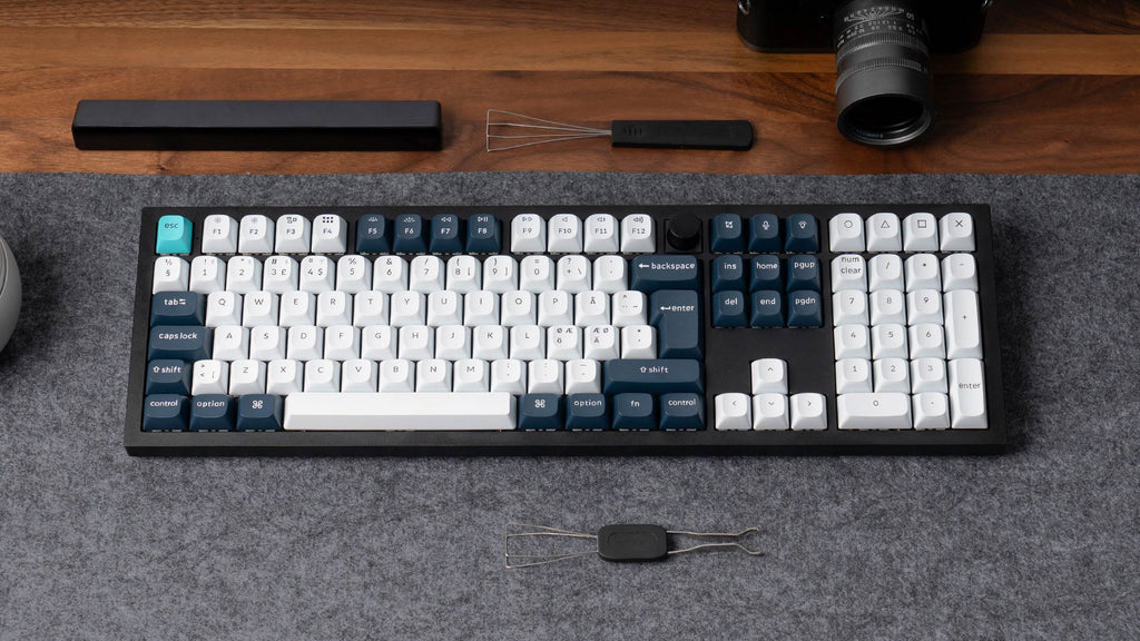 Keychron Q6 Max Carbon Black RGB Fullsize ISO UK Jupiter Banana